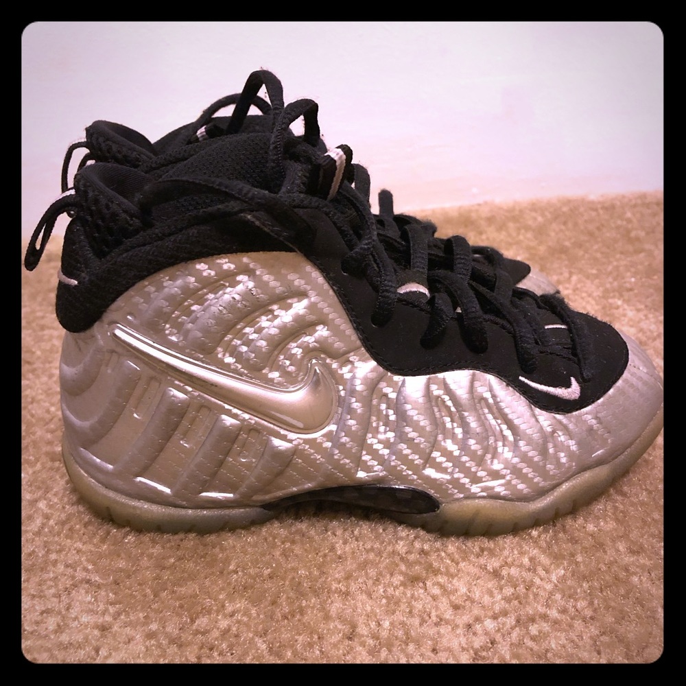 Nike mini Posites Silver Surfer size 11c